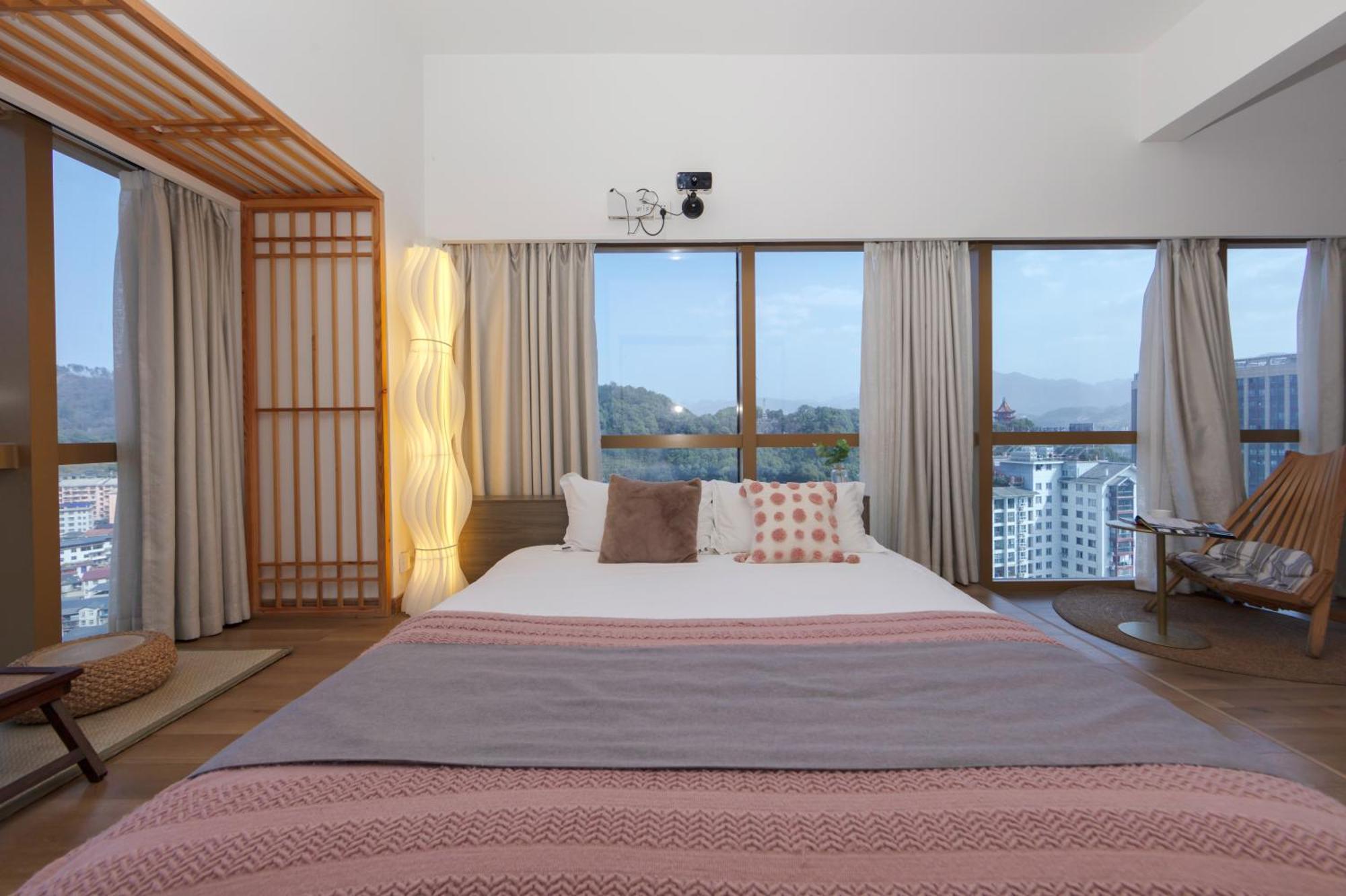 Midsummer Homestay Zhangjiajie Bagian luar foto