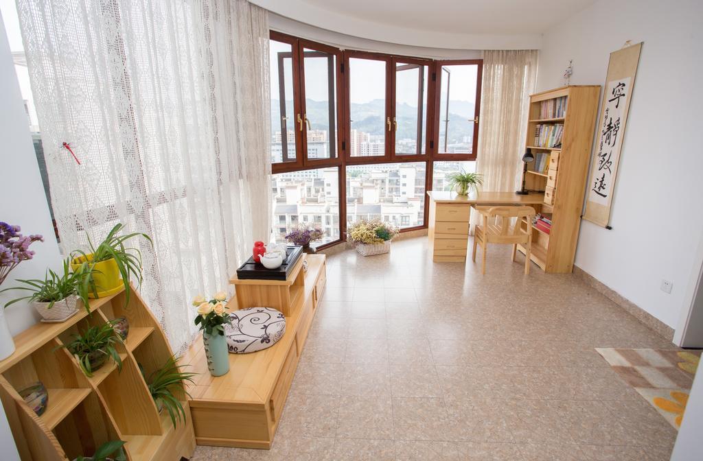 Midsummer Homestay Zhangjiajie Bagian luar foto