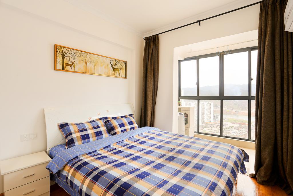Midsummer Homestay Zhangjiajie Bagian luar foto