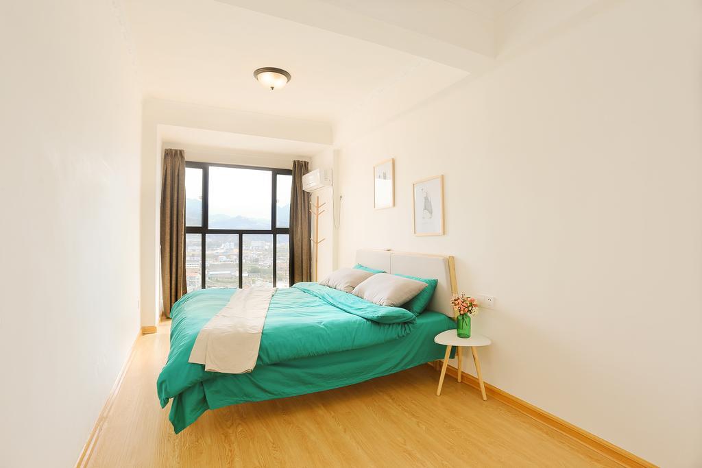 Midsummer Homestay Zhangjiajie Bagian luar foto
